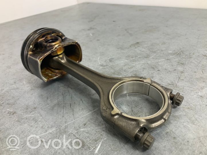 Volkswagen Jetta VI Piston 