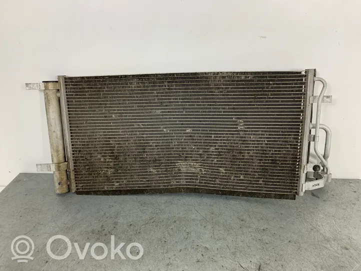 Hyundai i30 Jäähdyttimen lauhdutin (A/C) A10550830