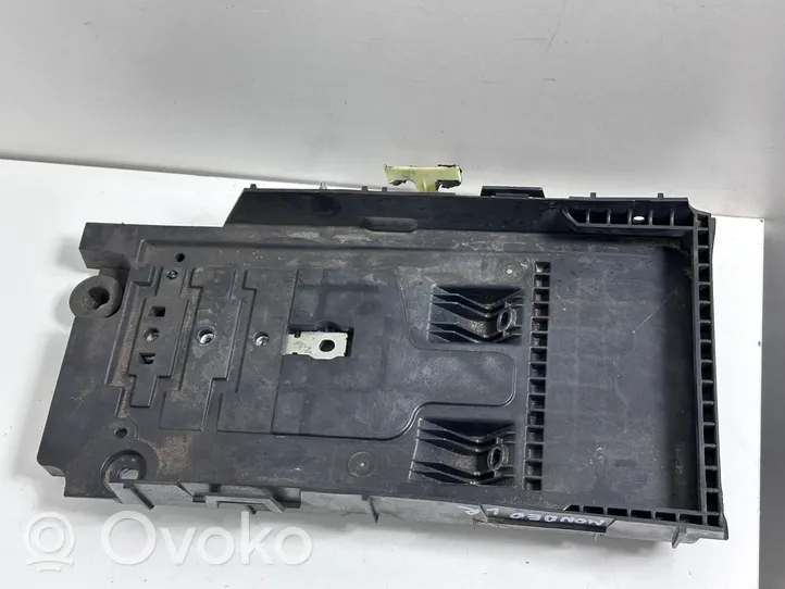 Ford Mondeo MK V Boîte de batterie DG9310723A