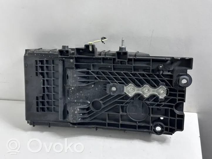 Ford Mondeo MK V Boîte de batterie DG9310723A