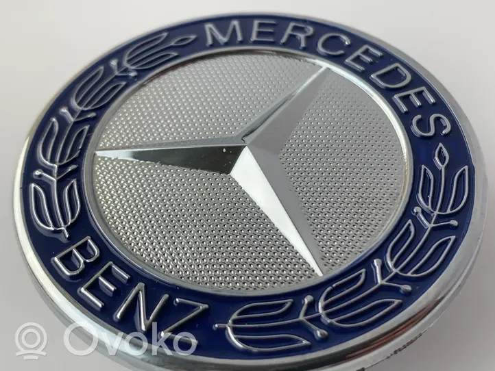 Mercedes-Benz E W211 Mostrina con logo/emblema della casa automobilistica 2048170616