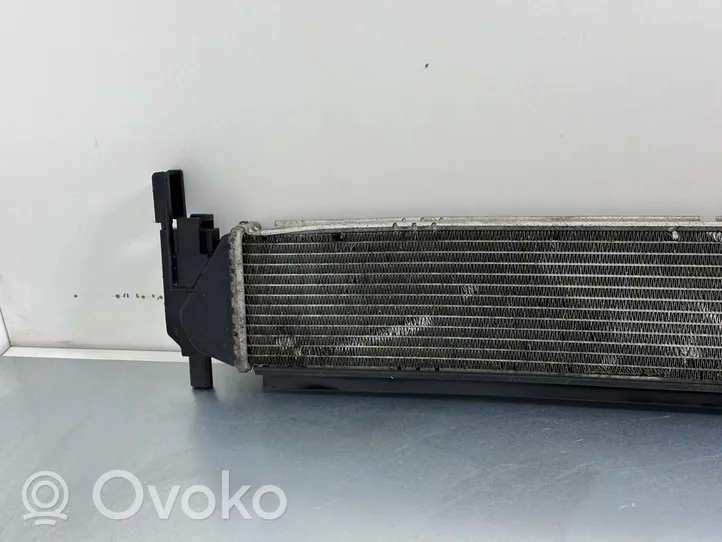 Volkswagen Golf VII Välijäähdyttimen jäähdytin 5Q0121251EH