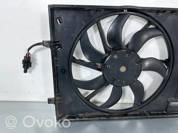 Volkswagen Golf VII Radiator cooling fan shroud 5Q0121205