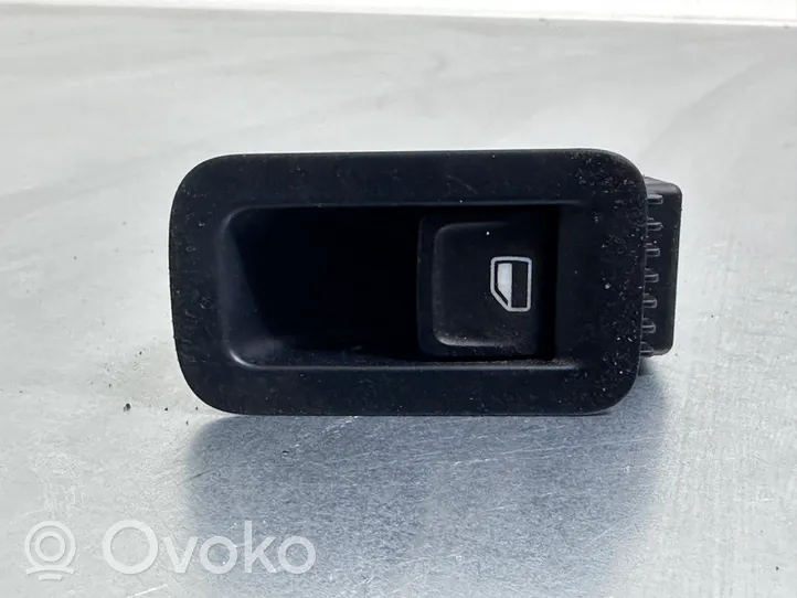 Volkswagen Golf VII Electric window control switch 5G0868345