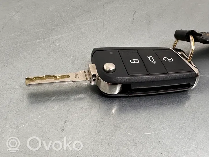 Volkswagen Golf VII Ignition key/card 5G0959752BA