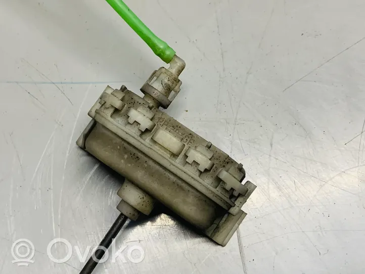 Audi A4 S4 B5 8D Fuel tank cap lock motor 8D0862153