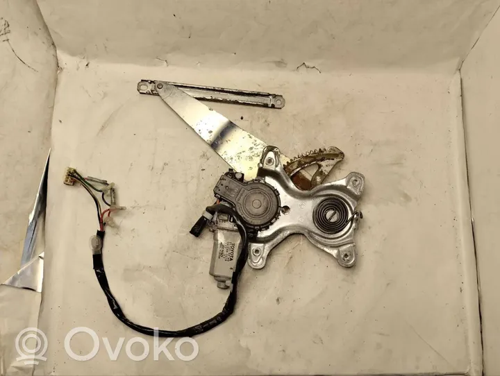 Lexus RX 300 Takaoven ikkunan nostin moottorilla 8572048040