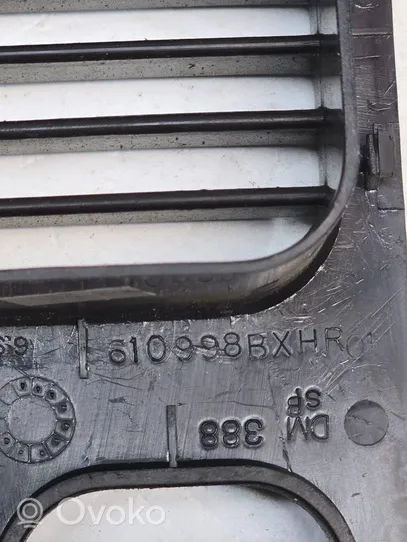 Chrysler Sebring (FJ - JX) Moldura protectora de la rejilla de ventilación lateral del panel 610998BXHR