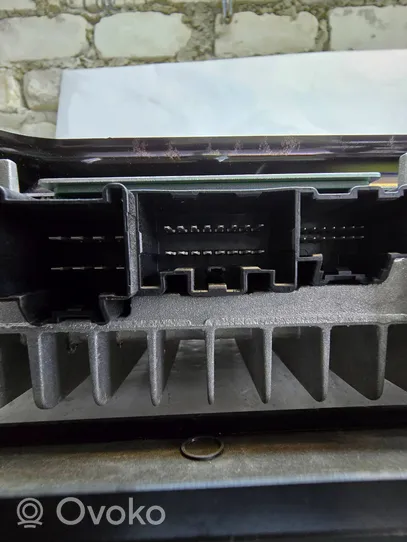 Mazda CX-7 Amplificatore EG2366920A