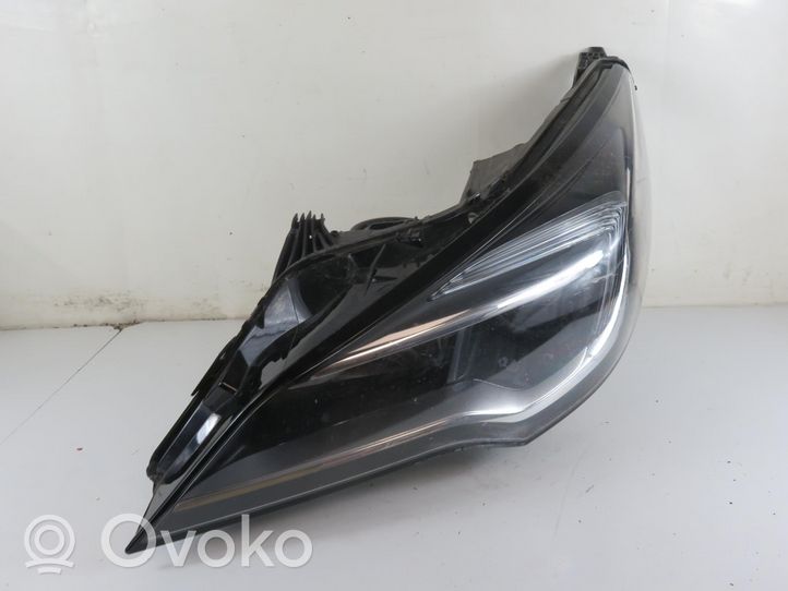 Opel Astra K Lampa przednia 