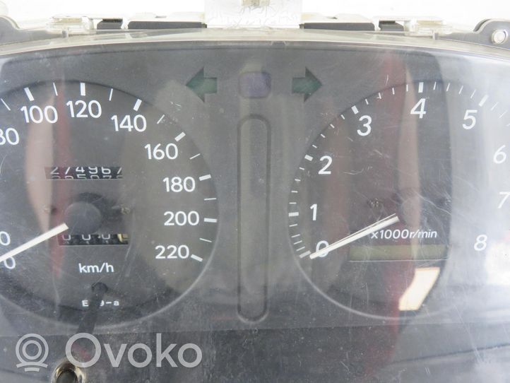 Toyota Corolla E110 Spidometras (prietaisų skydelis) 