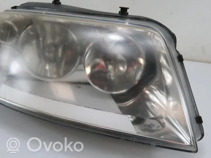 Volkswagen Sharan Lampa przednia 