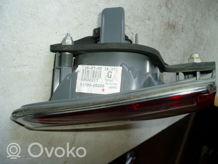 Toyota Avensis T270 Lampy tylnej klapy bagażnika 8159005100