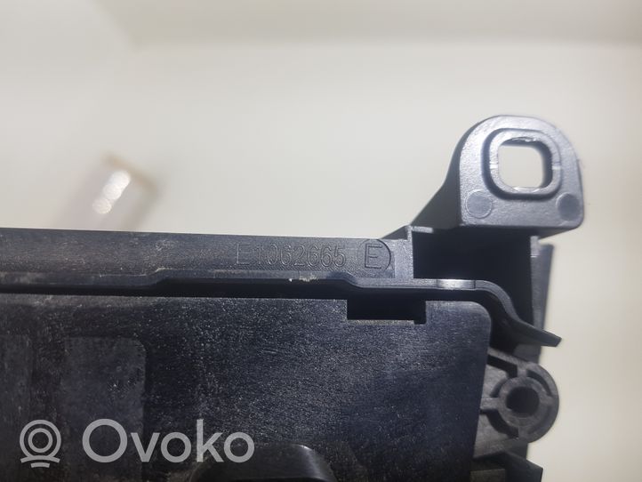 BMW 7 F01 F02 F03 F04 Klimato kontrolės/ pečiuko kontrolės apdaila 17313810