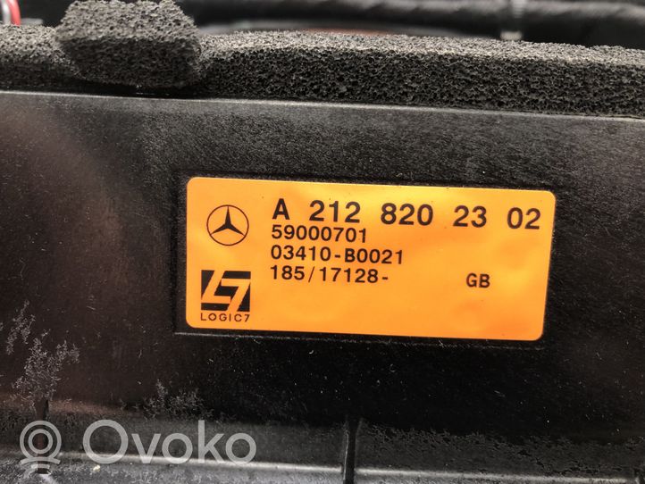 Mercedes-Benz E W212 Garsiakalbis (-iai) galinėje palangėje A2128202302