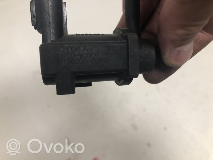 Toyota Aygo AB10 Turboahtimen magneettiventtiili 90910WC001