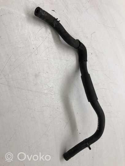 Toyota Avensis T270 Coolant pipe/hose 