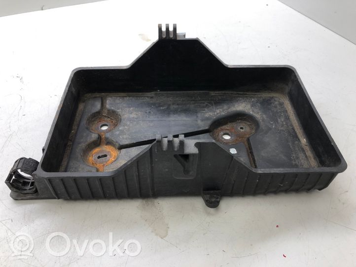 Mazda 6 Boîte de batterie GAM656041