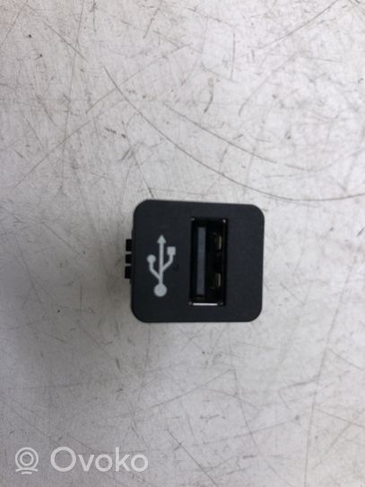 BMW 1 F20 F21 Connettore plug in USB 8410922929401