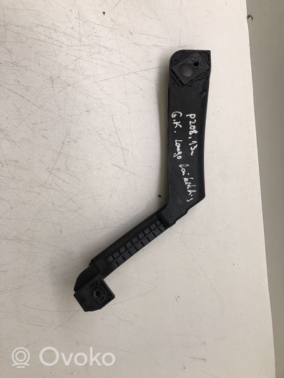 Peugeot 208 Rail de pare-brise de porte arrière 9673361380