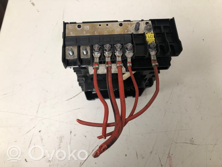 Audi Q3 8U Module de fusibles 1K0937629A