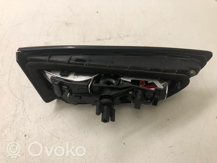 Opel Astra K Tailgate rear/tail lights 81388003