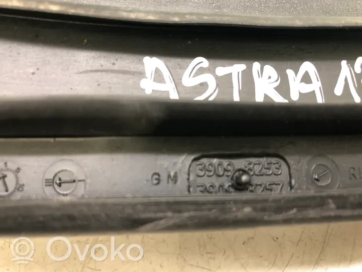 Opel Astra K Vetro del deflettore posteriore 565498024