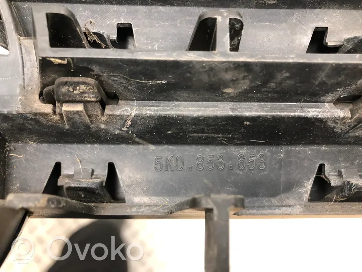 Volkswagen Golf VI Griglia superiore del radiatore paraurti anteriore 5K0853653