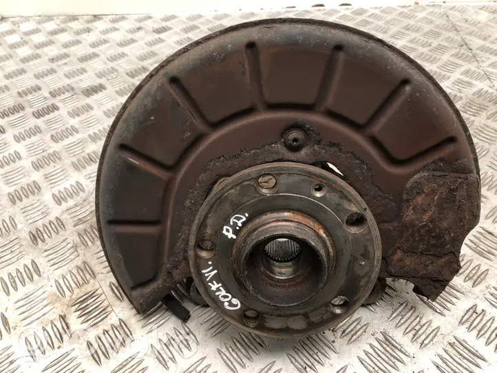 Volkswagen Golf VI Front wheel hub 