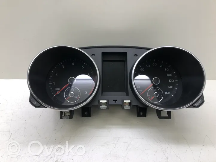 Volkswagen Golf VI Speedometer (instrument cluster) 5K0920971