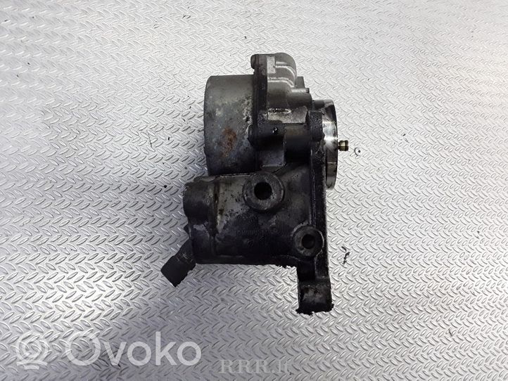 Ford Mondeo Mk III Alipainepumppu 72245410C