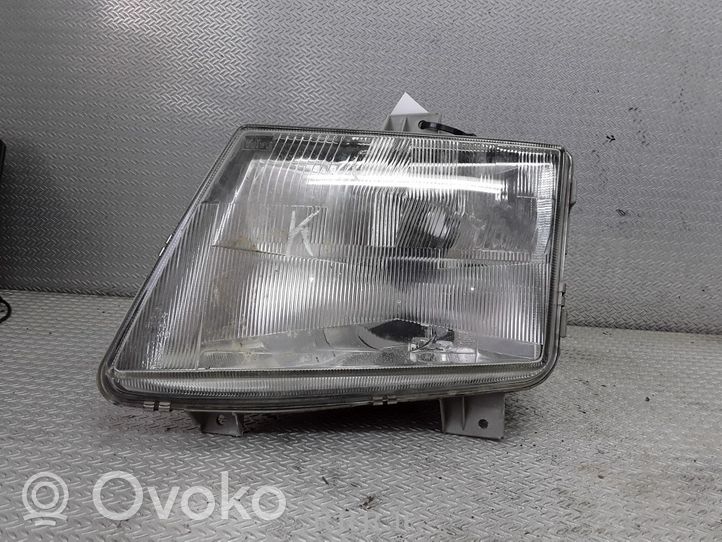 Mercedes-Benz Vito Viano W638 Lampa przednia 