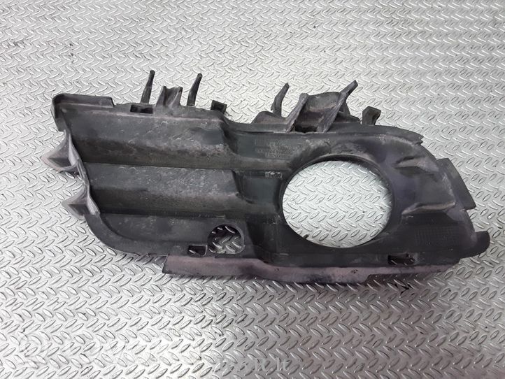 Opel Vectra C Mascherina inferiore del paraurti anteriore 0551004542