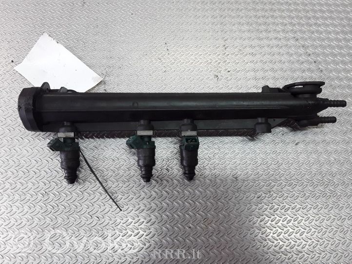 Volkswagen Golf IV Fuel injectors set 037906031AA