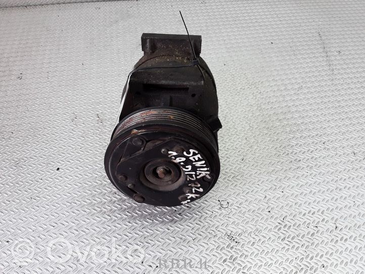 Renault Scenic I Air conditioning (A/C) compressor (pump) 7700105765