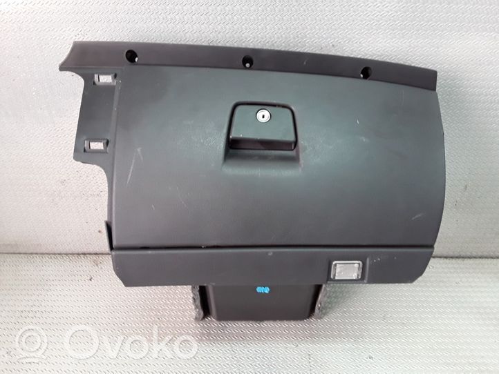 Volvo V50 Kit de boîte à gants 8626141