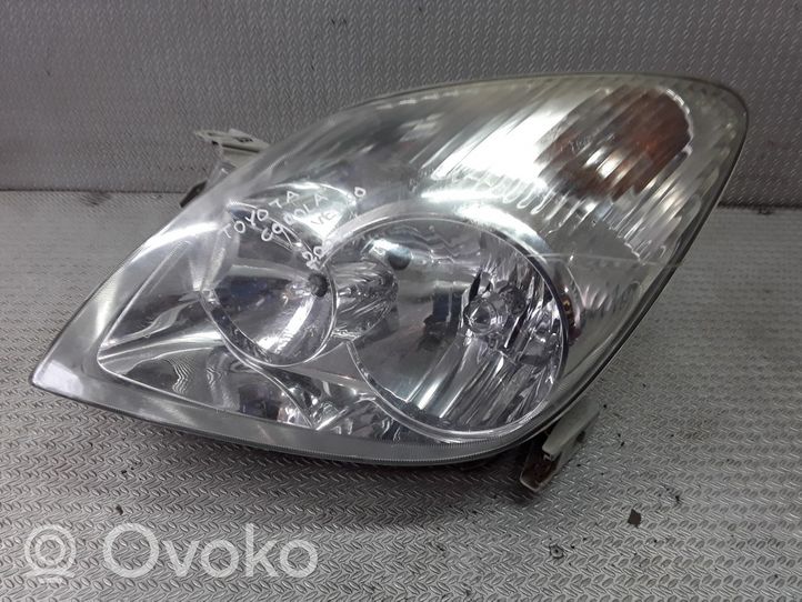 Toyota Corolla Verso E121 Lampa przednia 