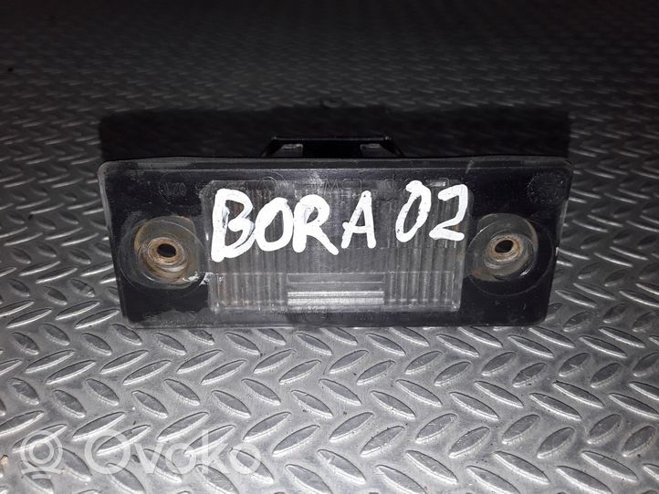 Volkswagen Bora Luce targa 1J5943021