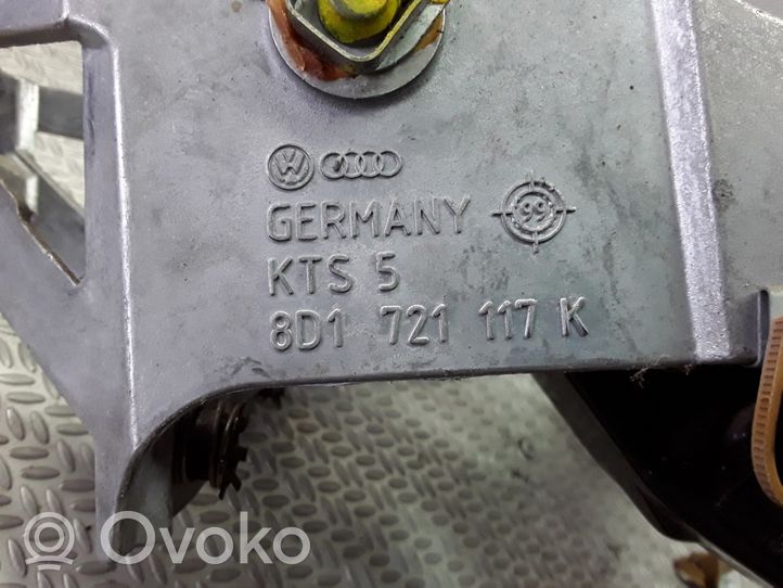 Volkswagen PASSAT B5 Pedal assembly 8D1721117K