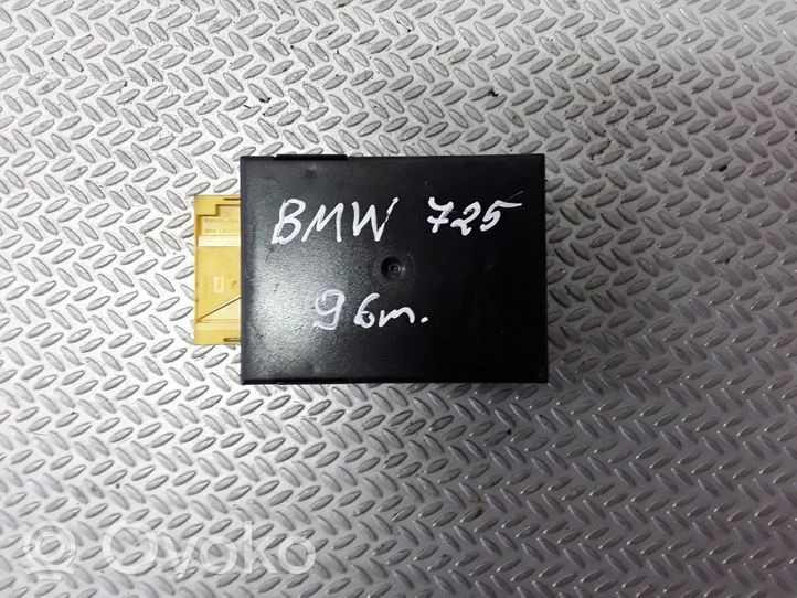 BMW 7 E38 Hazard warning light relay 8360007