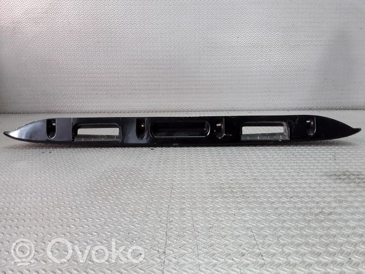 Chrysler Voyager Takaluukun koristelista 4576265AH