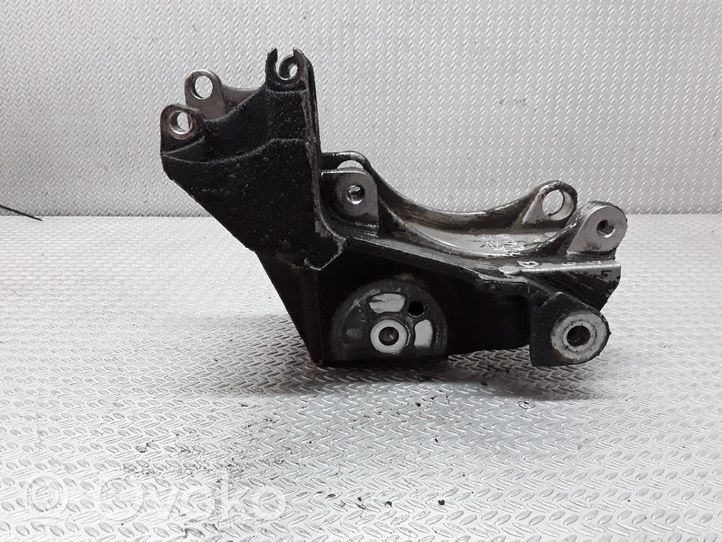 Peugeot 607 Support de compresseur de clim 96348179