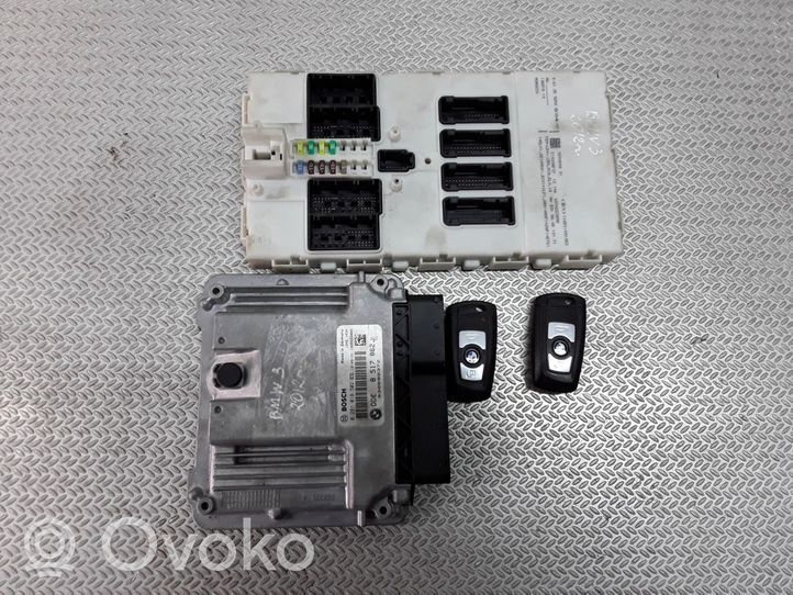 BMW 3 F30 F35 F31 Komputer / Sterownik ECU i komplet kluczy 0281018502