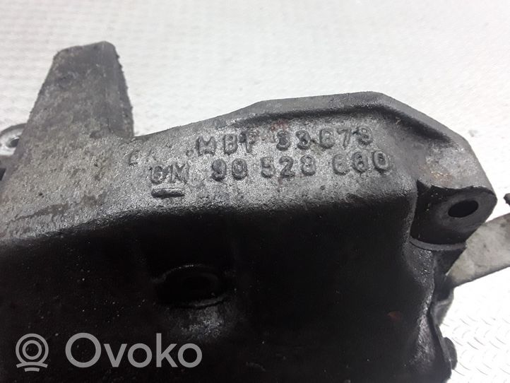 Opel Vectra B Uchwyt / Mocowanie sprężarki klimatyzacji 90528680