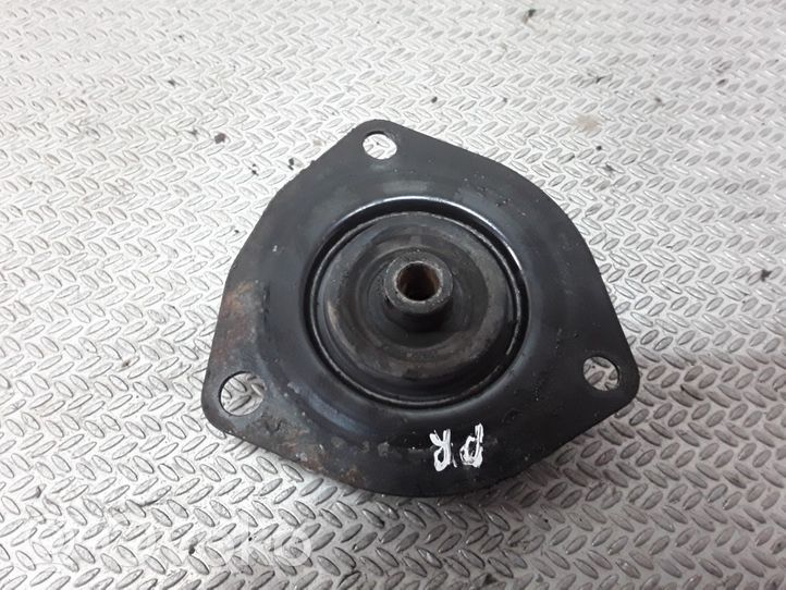 Nissan Primera Support de jambe de force supérieur avant 