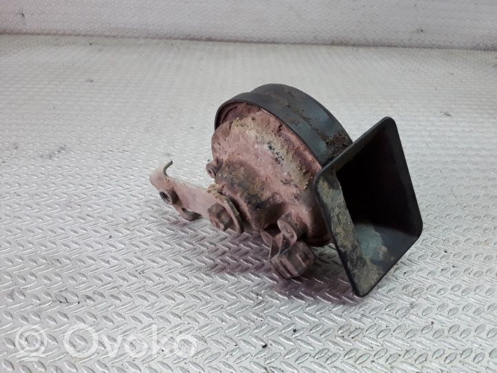 Volkswagen Golf IV Horn signal 