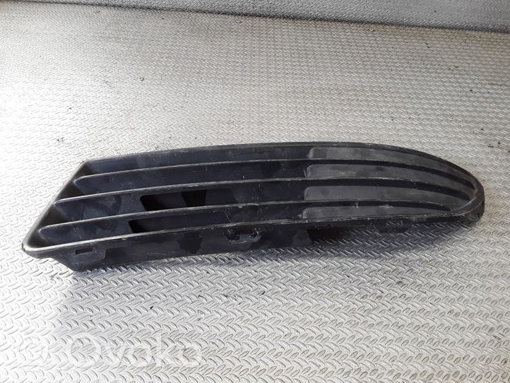 Volkswagen Polo Grille inférieure de pare-chocs avant 6Q0853665D