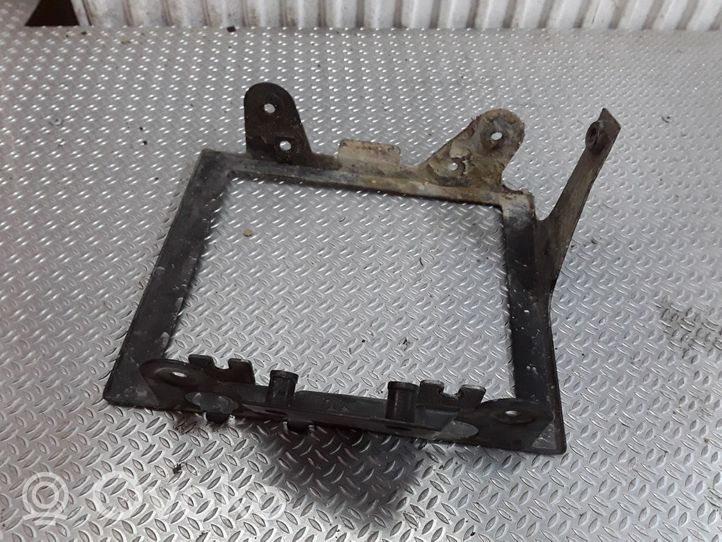 Audi A6 Allroad C5 Radiator mount bracket 4B0203519