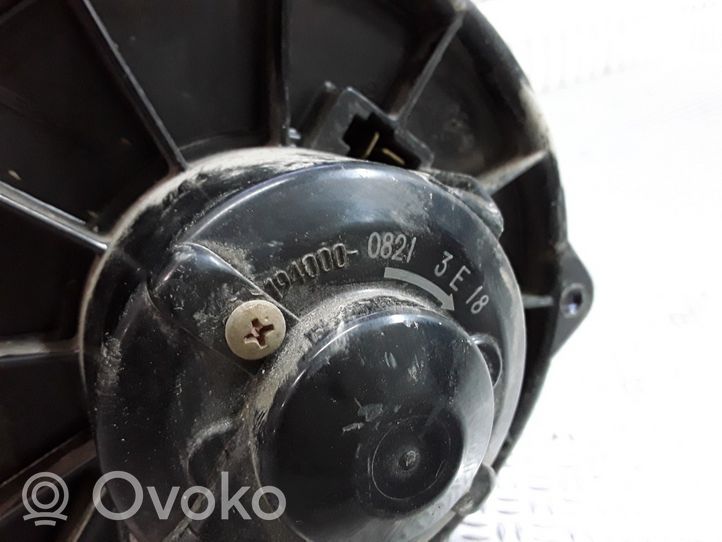 Mitsubishi Pajero Pečiuko ventiliatorius/ putikas 19400008213E18