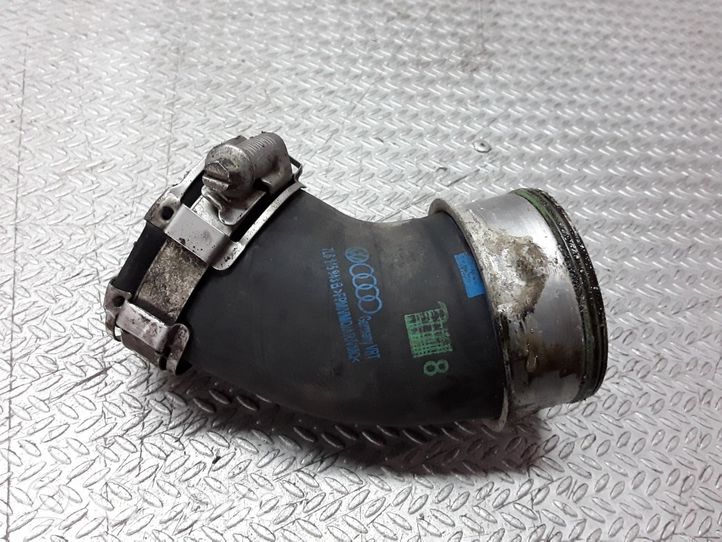 Audi Q7 4L Tube d'admission de tuyau de refroidisseur intermédiaire 7L6145943B